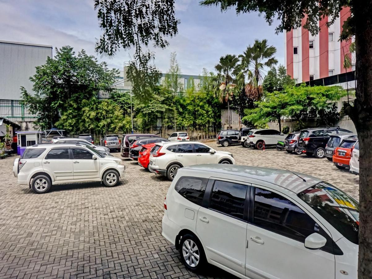ג'קרטה Townhouse Oak Jp Hotel מראה חיצוני תמונה