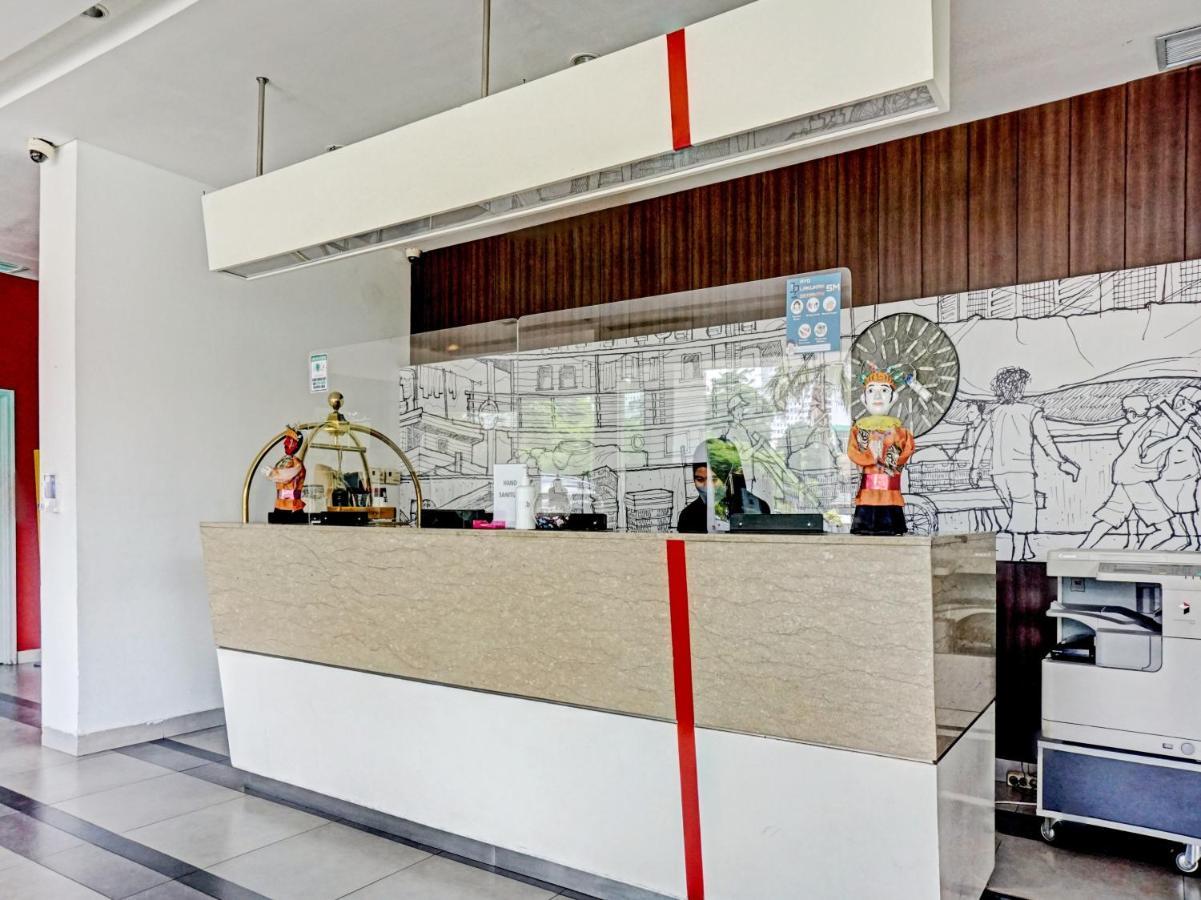 ג'קרטה Townhouse Oak Jp Hotel מראה חיצוני תמונה