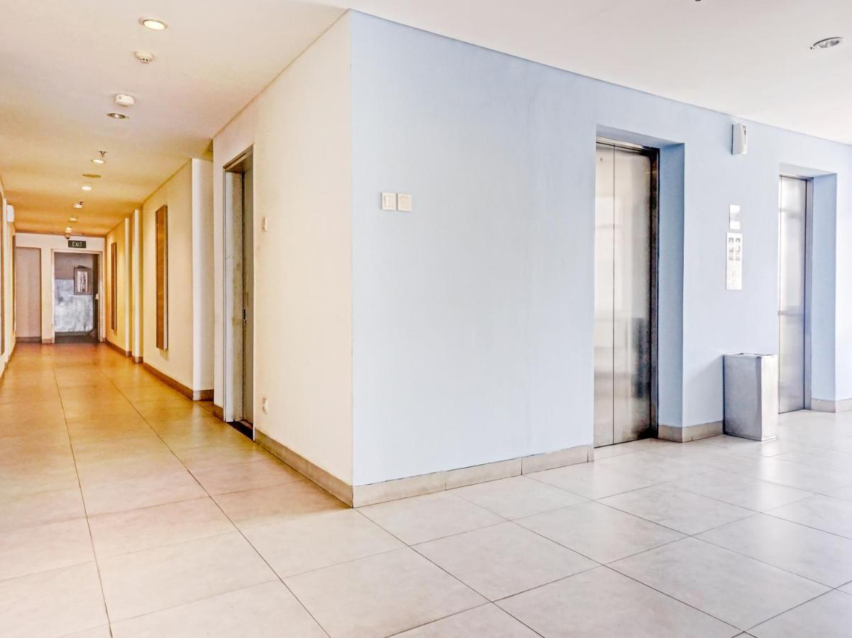 ג'קרטה Townhouse Oak Jp Hotel מראה חיצוני תמונה