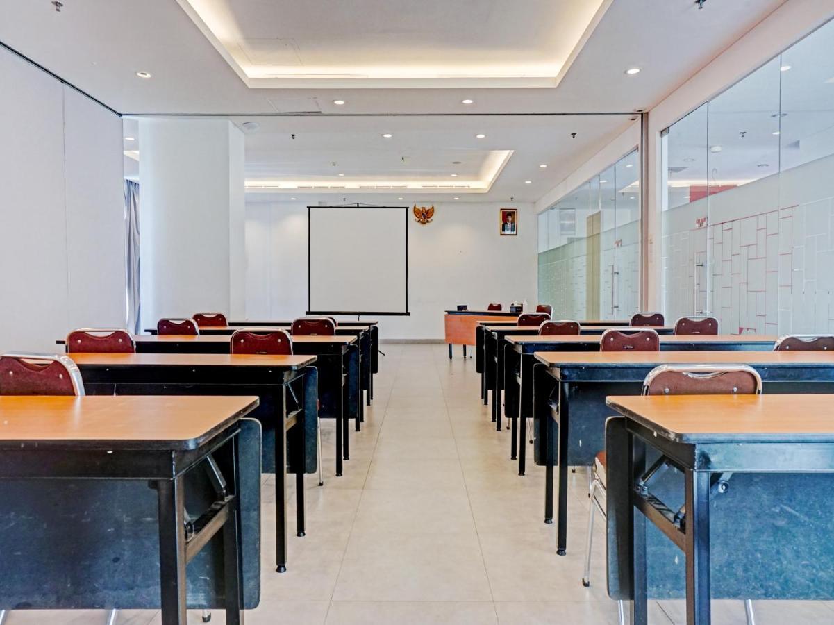 ג'קרטה Townhouse Oak Jp Hotel מראה חיצוני תמונה