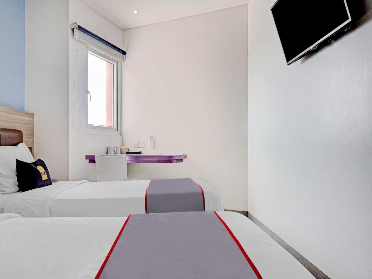 ג'קרטה Townhouse Oak Jp Hotel מראה חיצוני תמונה