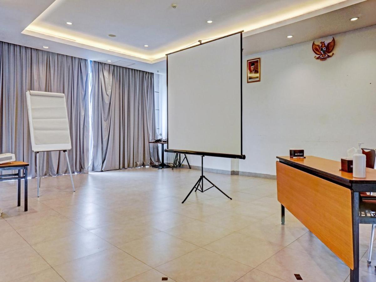 ג'קרטה Townhouse Oak Jp Hotel מראה חיצוני תמונה
